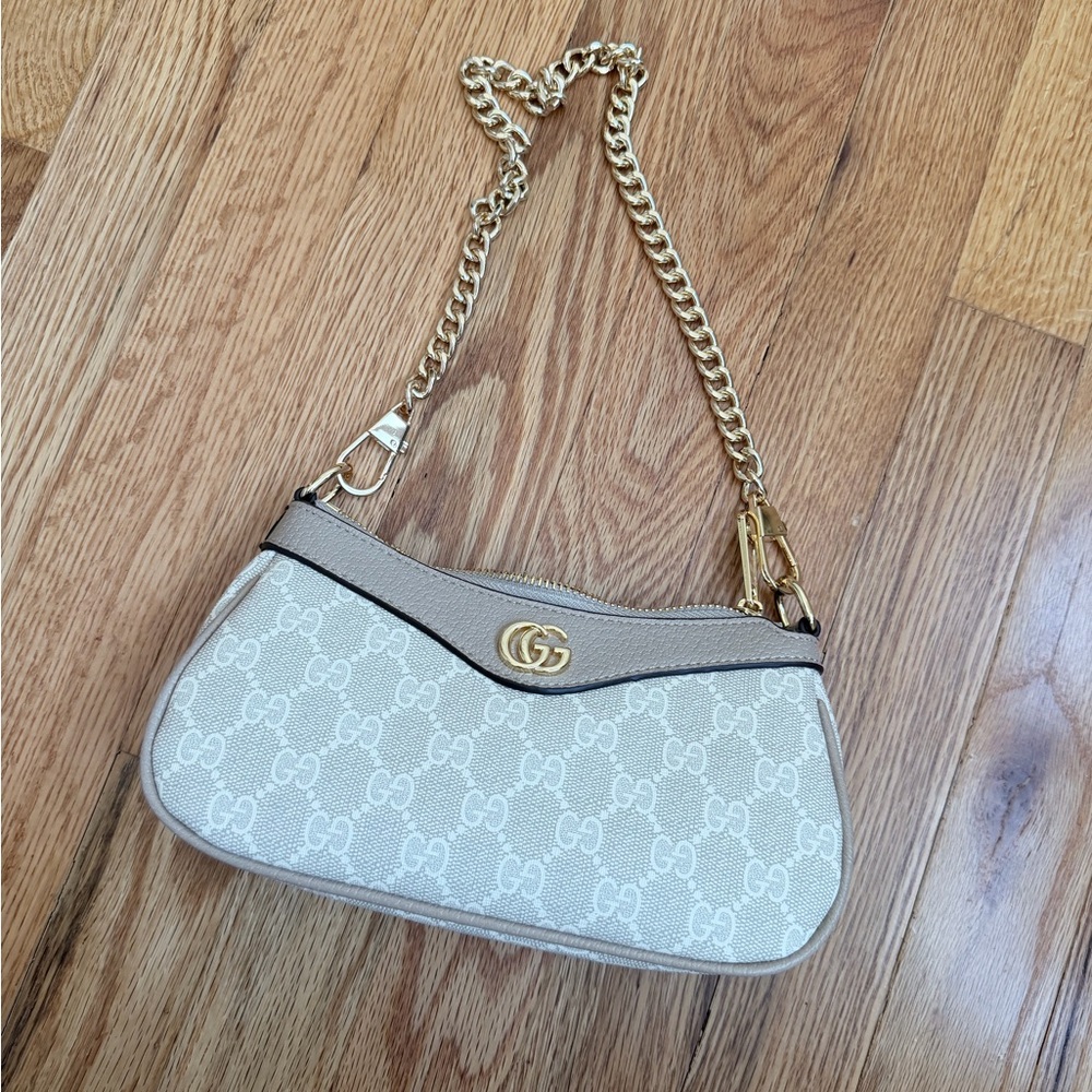 Gucci Beige Shoulder Bag with Gold Chain